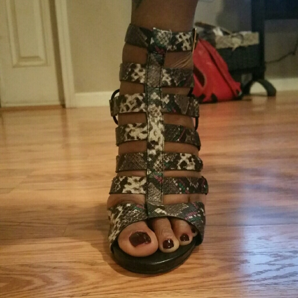 Steve Madden 👠 - Picture 4 of 4